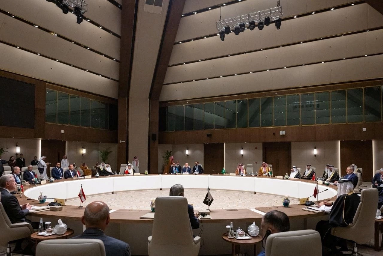 12 ชาติตะวันออกกลาง จี้อิหร่านหยุดโจมตี-เปิดเส้นทางเดินเรือโลก