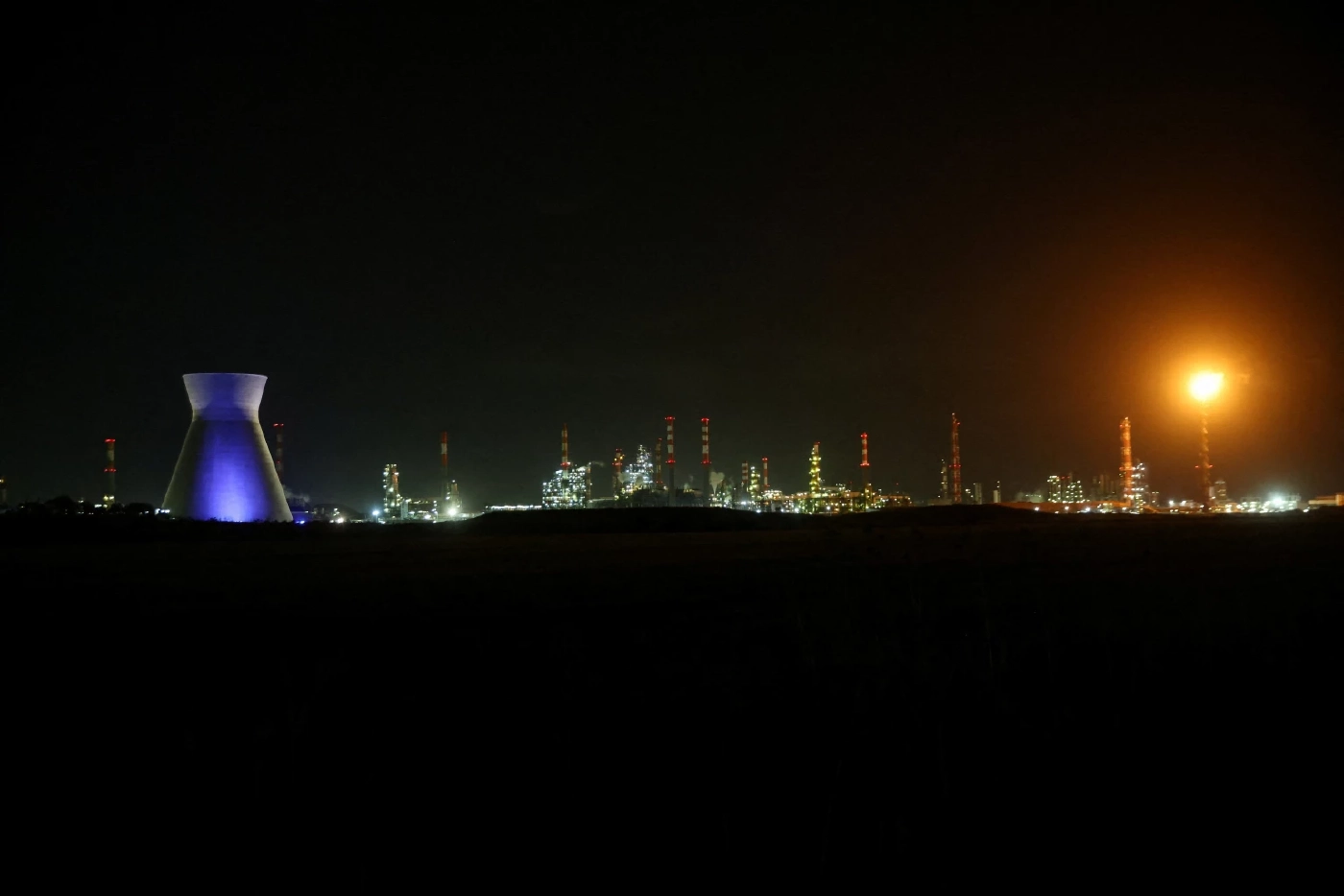 ทั่วโลกต่างพากันงัดมาตรการสู้วิกฤตพลังงาน แต่ไทยยังงัวเงีย