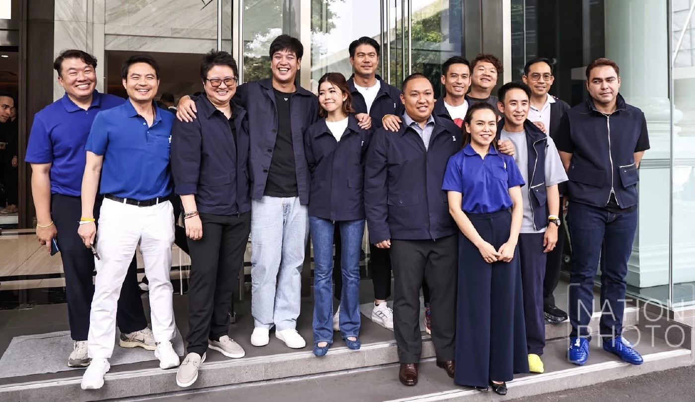 กลุ่มเลือดใหม่ในกรรมการบริหารพรรคน้ำเงิน ตามยุทธศาสตร์เนวิน และแปรเปลี่ยนเป็น “แก๊งลูกเทพ” 