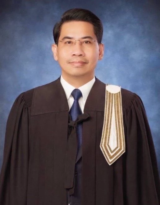 ดร.ณัฐวุฒิ วงศ์เนียม  นักกฎหมายมหาชน