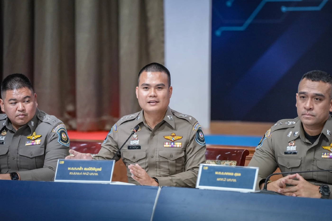 กังขา "โบรกเกอร์ดัง" เปิดช่อง "ฟอกเงิน" โปร่งใส หรือ ตาใส?