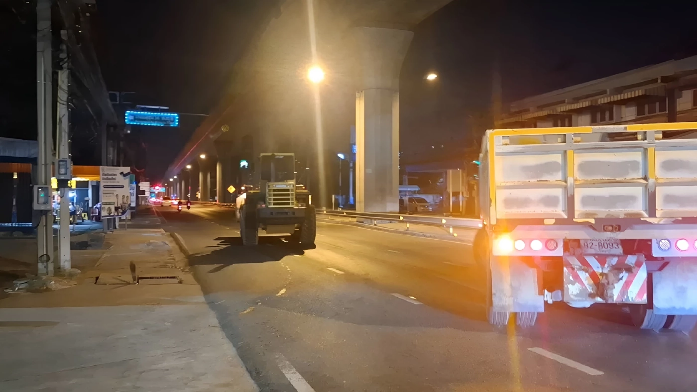 วุ่นทั้งปั๊ม! "รถแทรกเตอร์" โผล่ต่อคิวเติม "น้ำมัน" กลางดึก หลังรัฐสั่งห้าม "เติมใส่ถัง" วอนรัฐผ่อนปรน (มีคลิป)