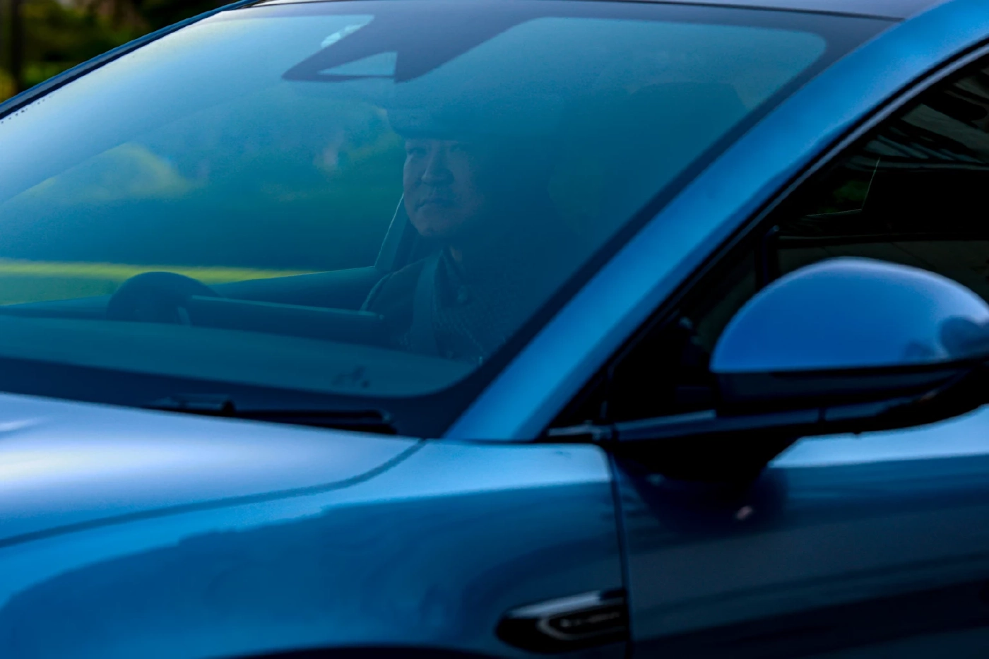 ส่องทะเบียนใหม่! นายกฯ "อนุทิน" ขับ EV ป้ายขาว "จต 32" เข้าทำเนียบ