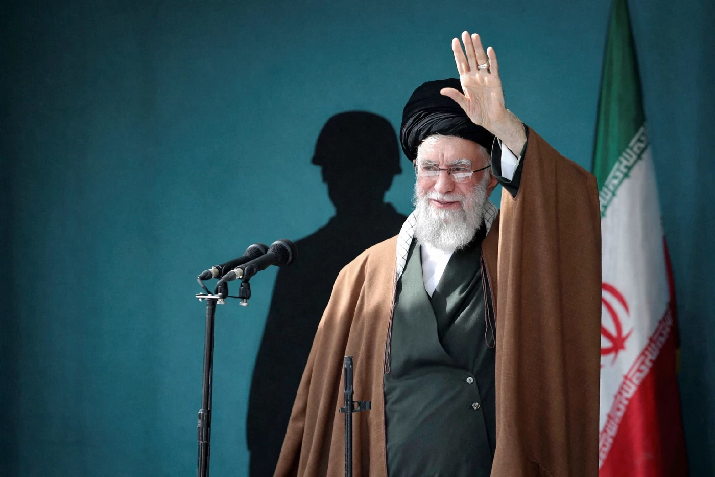 อยาตุลเลาะห์ อาลี คามาเนอี 