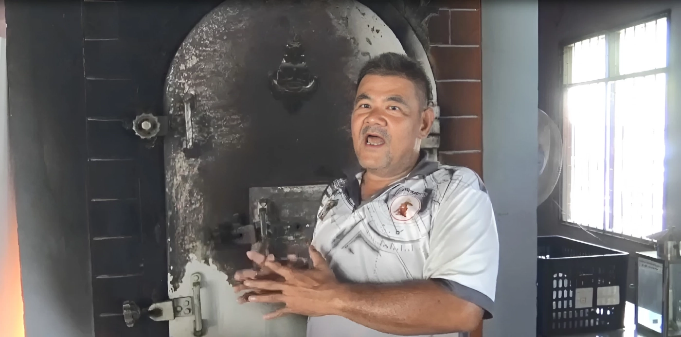 หลอนทั้งปั๊ม! "สัปเหร่อ" สุดทน ขน "โลงศพ" ยืนยันขอซื้อน้ำมัน "ดีเซล" ไปเผาศพ หลังปั๊มกลัวกักตุน (มีคลิป)