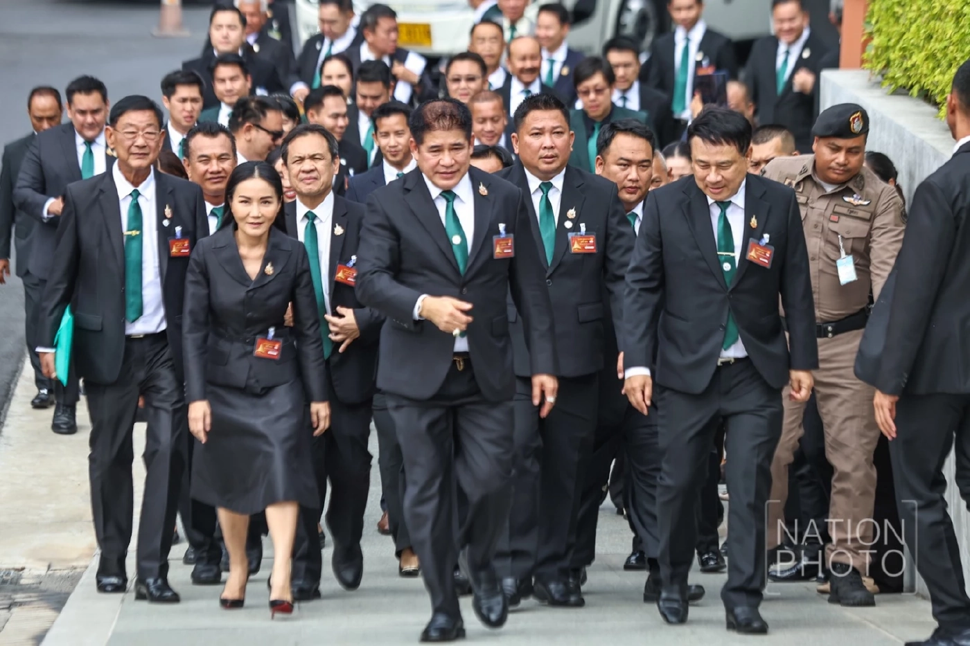 "ธรรมนัส" ไม่เสียดาย "ก.เกษตรฯ" ยังไม่ชัดเป็นฝ่ายค้าน โยน "ชนนพัฒฐ์" แจงปมโดนค้นบ้าน