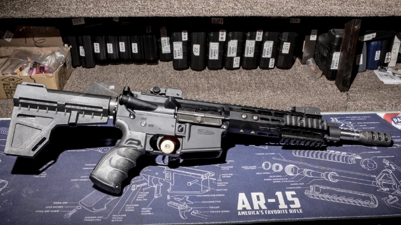 เผยโฉมมือยิงบ้าน ‘รีฮันนา’! ตร.แจ้งข้อหาพยายามฆ่า-ตั้งประกัน 10 ล้านดอลลาร์