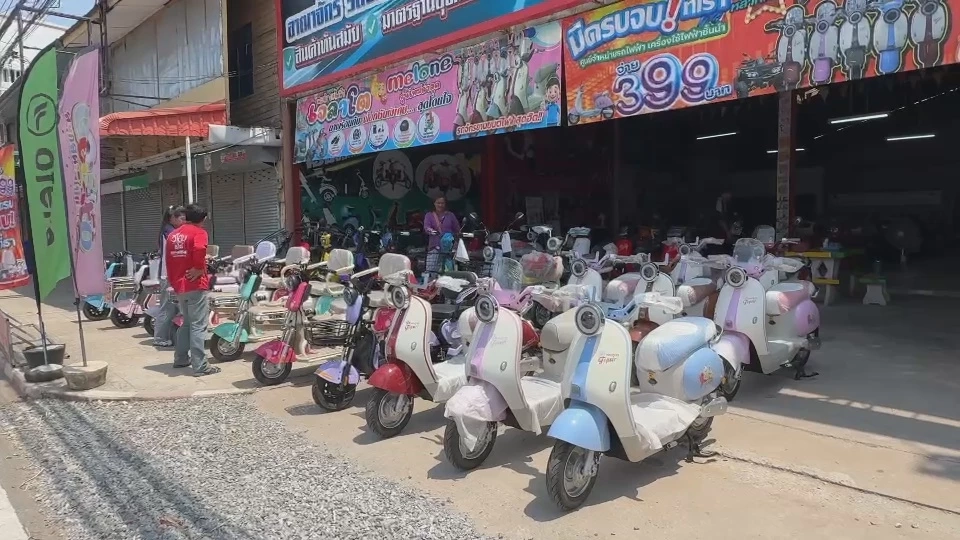 ชาวโคราช เล็งซื้อ "จยย.ไฟฟ้า" ใช้มากขึ้น ตัดกังวล "น้ำมันหายาก"