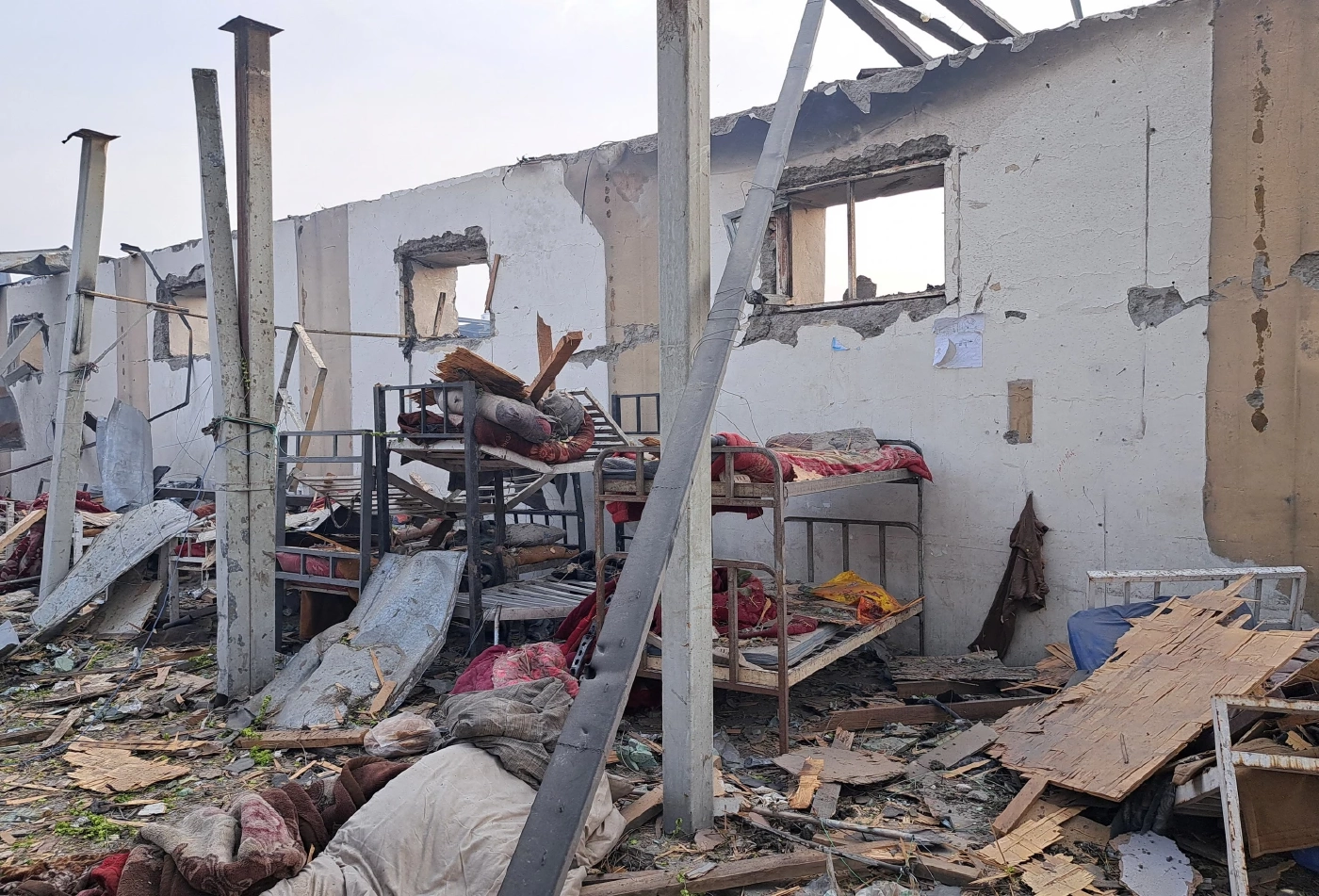 ปากีฯ ส่งเครื่องบินรบถล่ม โรงพยาบาลอัฟกันฯ ดับอย่างน้อย 400 ราย