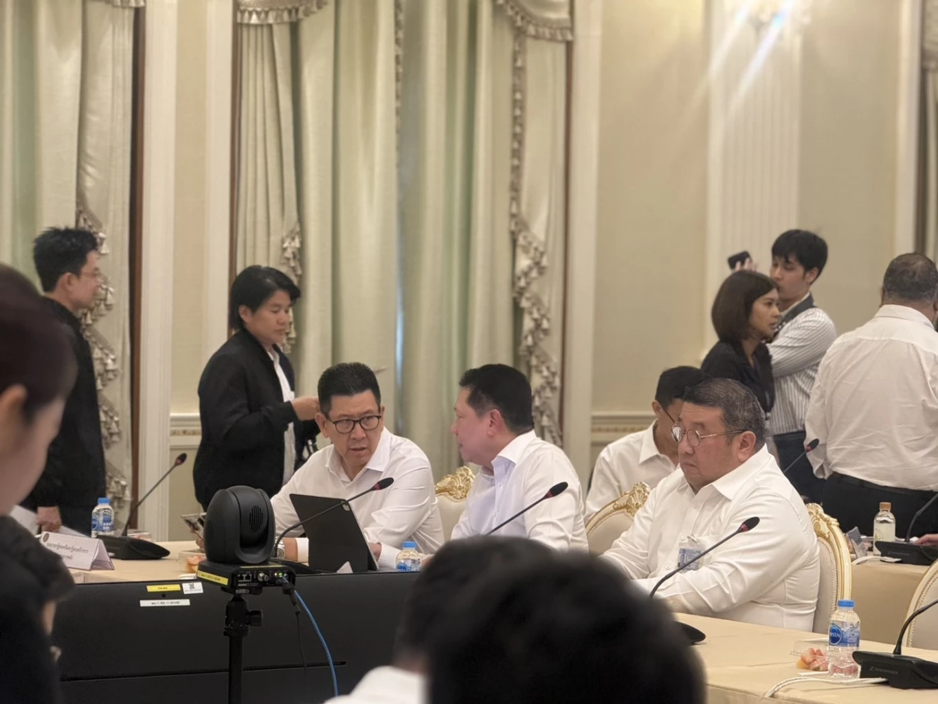 “พิพัฒน์” เผยชะตากรรมลูกเรือไทย ถูกยิงในฮอร์มุซ นายกฯ รู้แล้ว