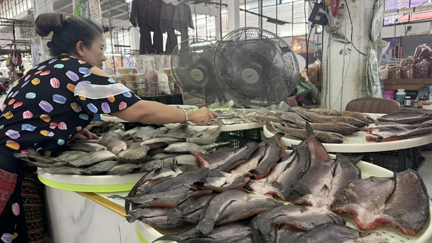 แพงยกแผง! แม่ค้าตลาดสดกัดฟัน "แบกต้นทุน" หวั่นขึ้นราคาแล้วลูกค้าหาย