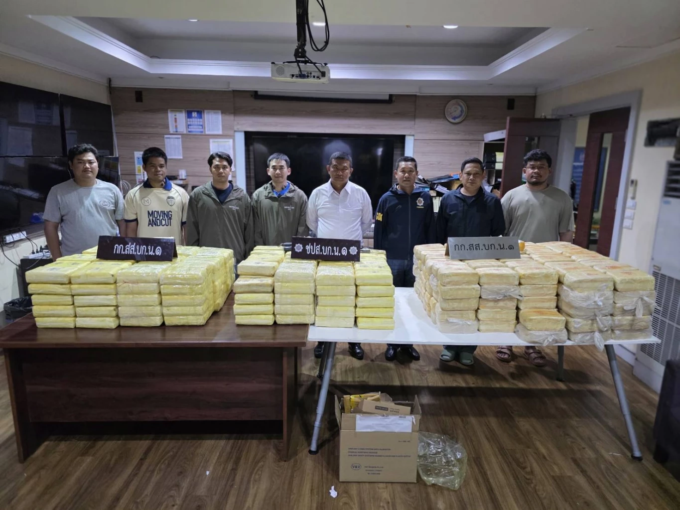 คัทเอาท์ก่อนเข้ากรุง! ทลาย "เซฟเฮาส์" ลพบุรี  ซุก "ยาเสพติด 4.29 ล้านเม็ด"