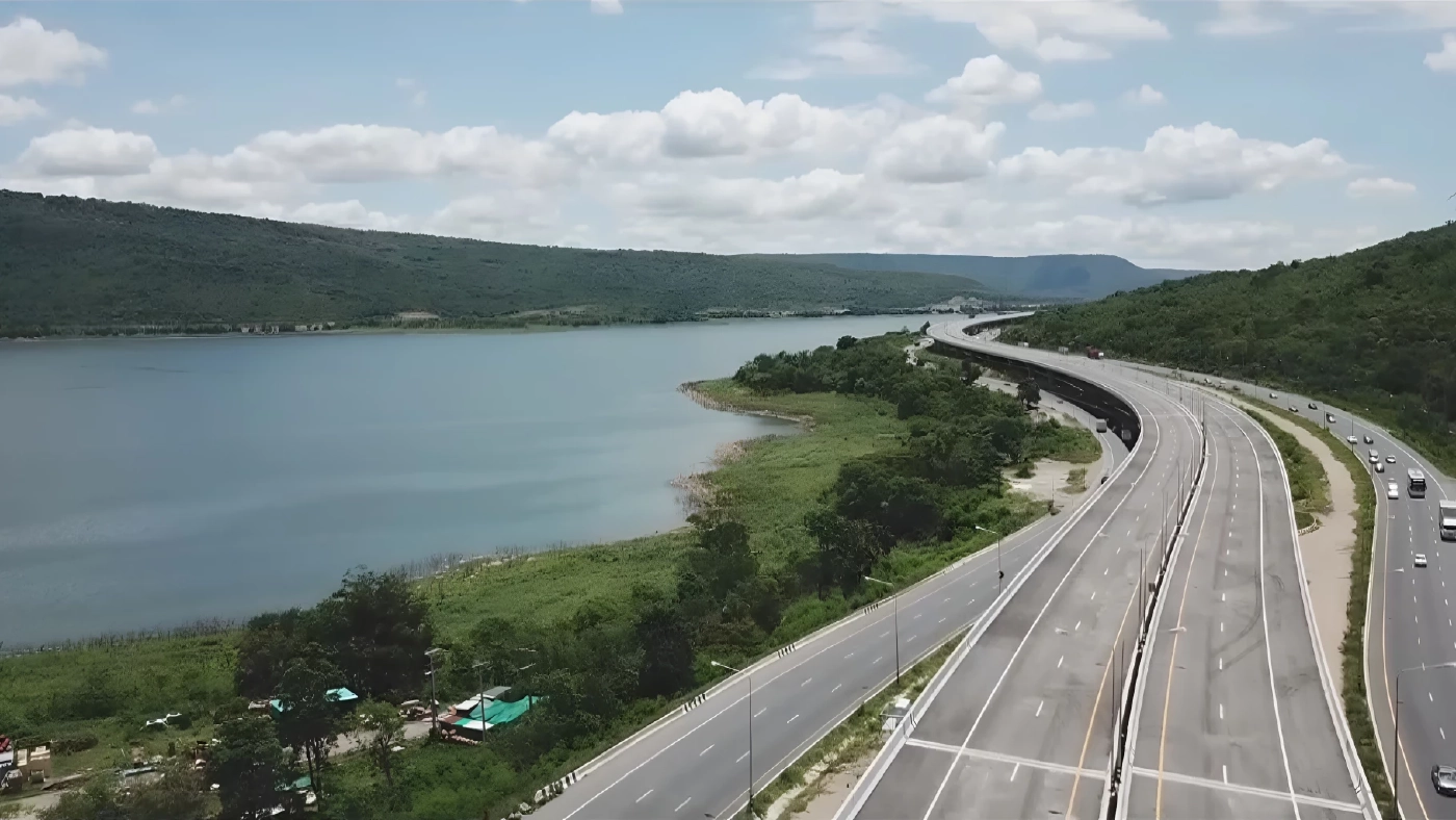 เช็กที่นี่! สงกรานต์ 2569 วิ่งฟรี เปิดพิกัดมอเตอร์เวย์-ทางด่วนฟรี 7 วันเต็ม "พิพัฒน์" สั่งเข้ม 7 มาตรการ