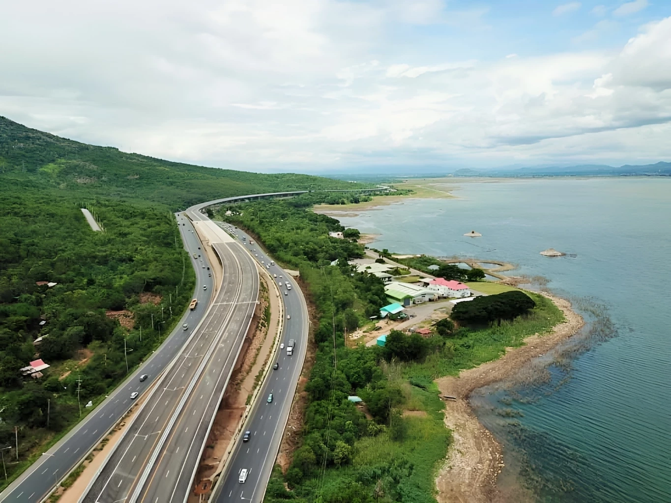 เช็กที่นี่! สงกรานต์ 2569 วิ่งฟรี เปิดพิกัดมอเตอร์เวย์-ทางด่วนฟรี 7 วันเต็ม "พิพัฒน์" สั่งเข้ม 7 มาตรการ