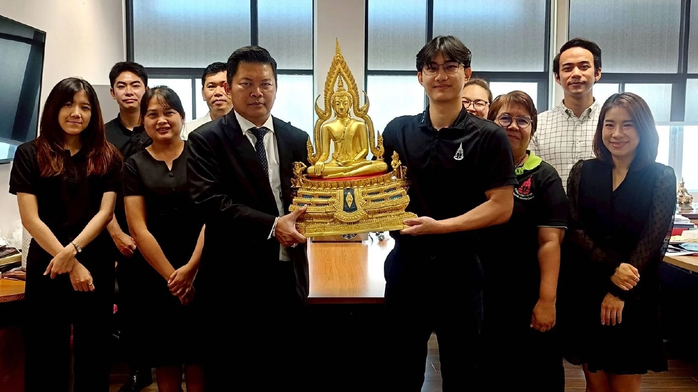 อัยการจ.ระยองนำสักการะสิ่งศักดิ์สิทธิ์ก่อนโยก ย้ายล๊อต 1 เม.ย.