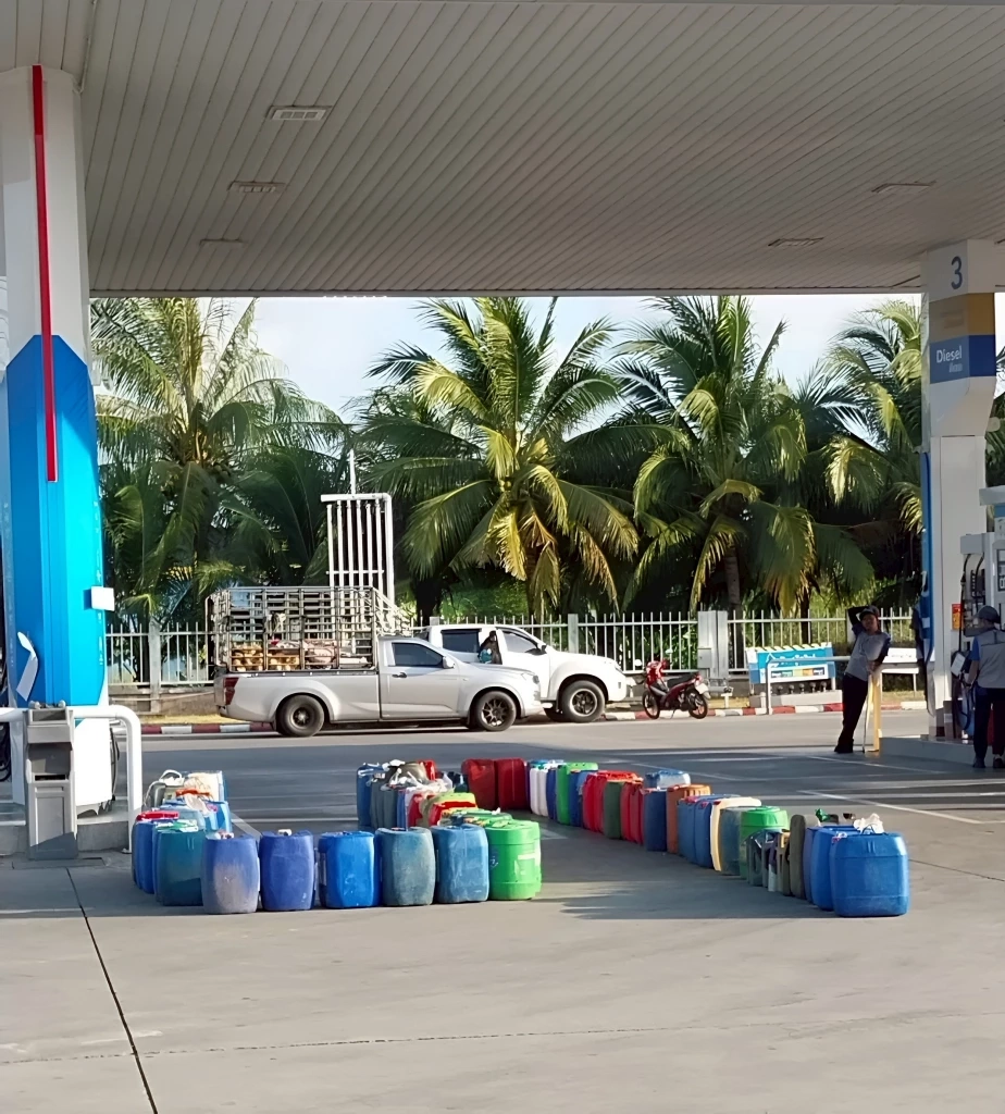 "อนุทิน" สั่งกวาดล้าง "กักตุน-ลักลอบส่งออกน้ำมัน" ใช้กลไก กอ.รมน. คุมเข้ม