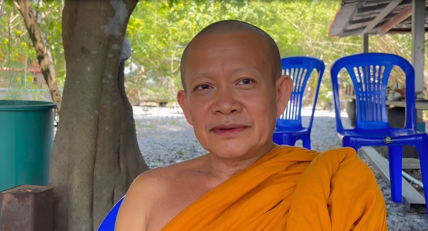 พึ่งพาตนเอง! ขยะ 1 กก. แลกน้ำมัน 1 ลิตร! วัดศรีชัยวัฒนาราม โชว์นวัตกรรม กลั่น "พลาสติก" เป็น "ดีเซล" (มีคลิป)