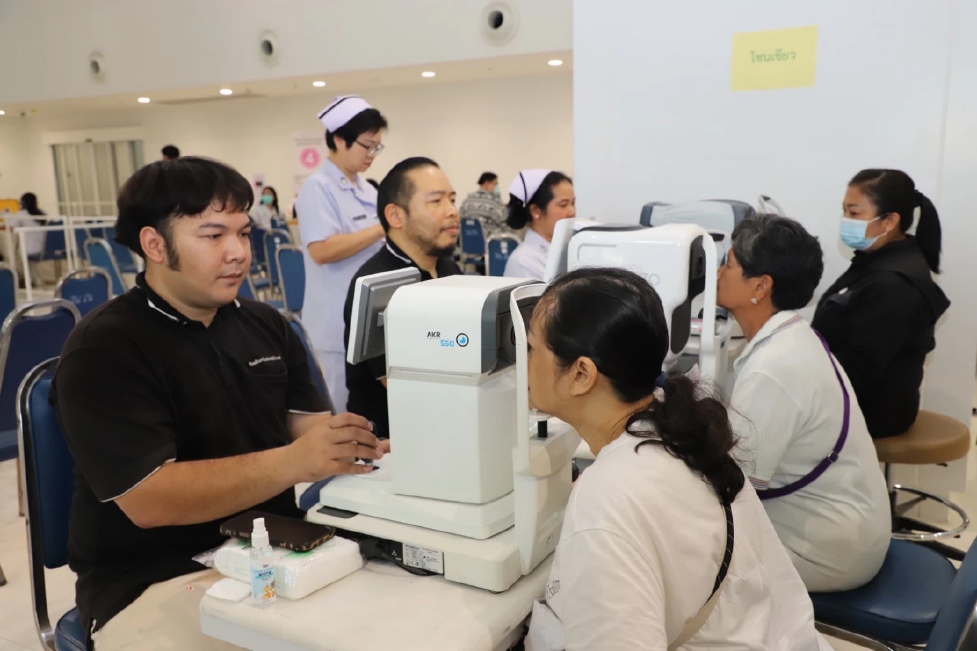 รพ.ตร.จับมือมูลนิธิ OneSight ตรวจสายตาฟรี ประชาชนแห่ร่วม