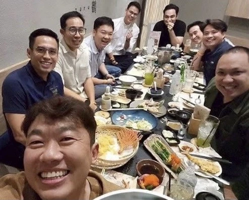 เสี่ยโต้งบอกว่า ภาพนี้ปี 2566 สมัยนั้นยังไม่มีแก๊งลูกเทพ