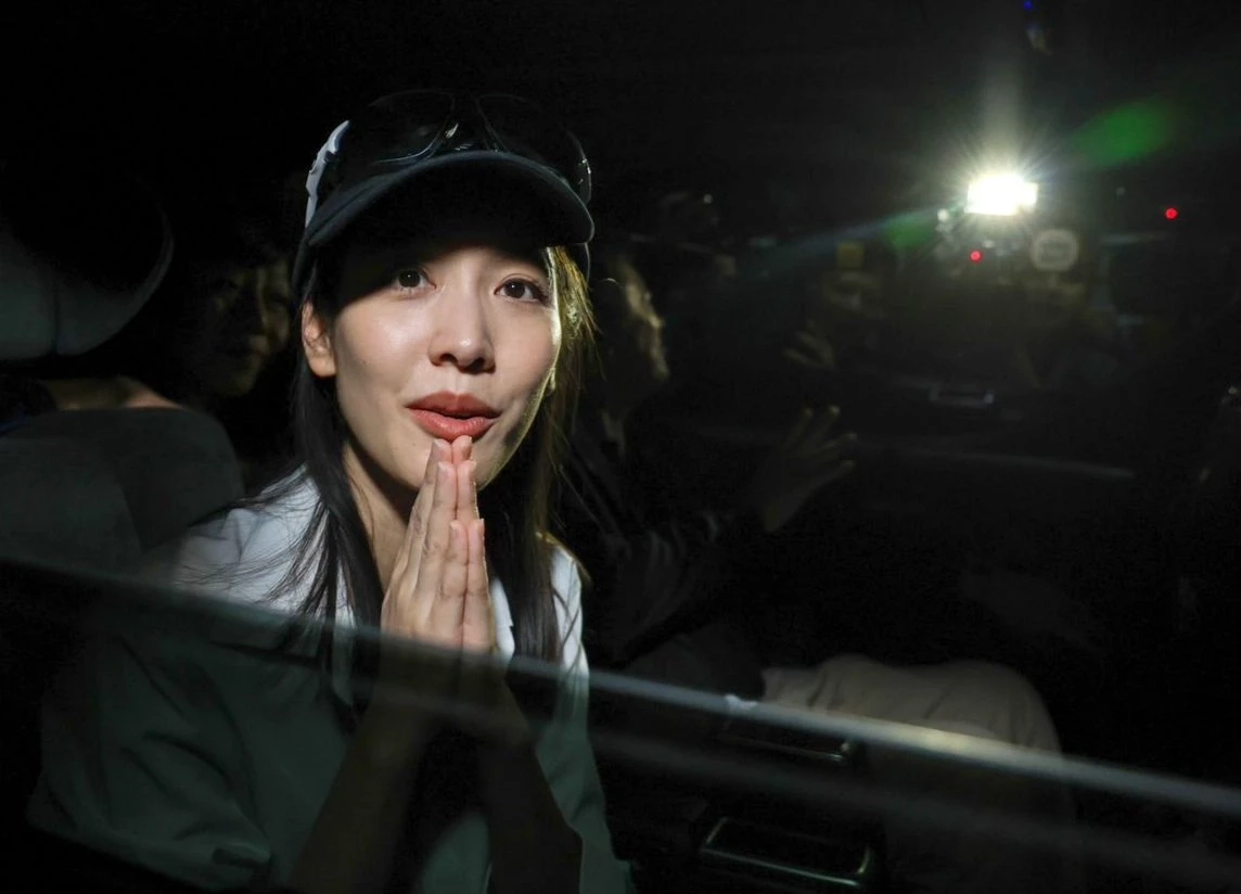 ภาพของบอสมินและบอสแซม ได้รับการปล่อยตัวหลังอัยการพิเศษสั่งไม่ฟ้อง