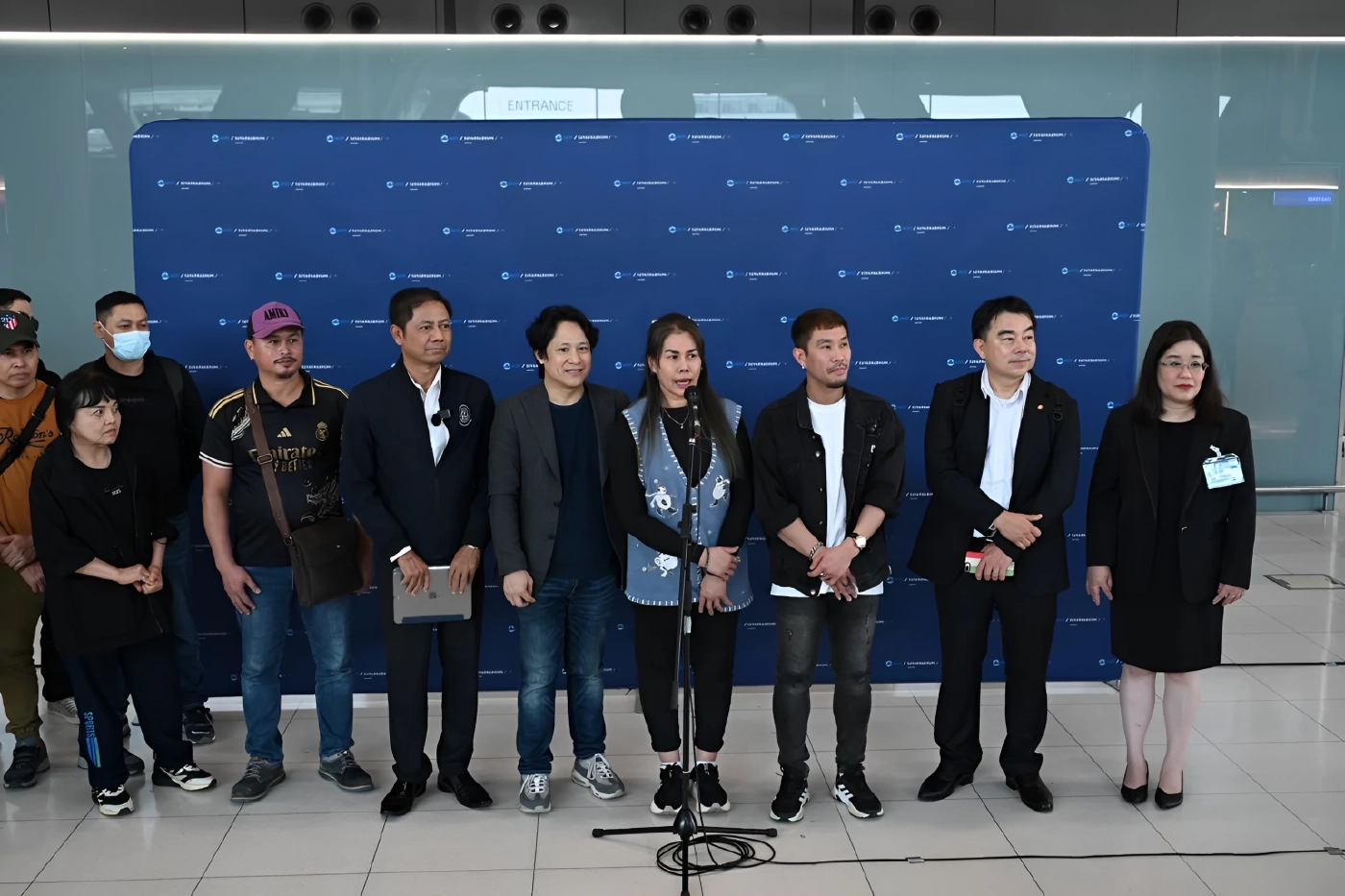 "ก.ต่างประเทศ" ต้อนรับ 34 คนไทยอพยพออกจาก "อิหร่าน" ถึงประเทศไทย อย่างปลอดภัย