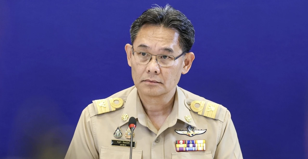 นายดนุชา พิชยนันท์ เลขาธิการสภาพัฒนาการเศรษฐกิจและสังคมแห่งชาติ