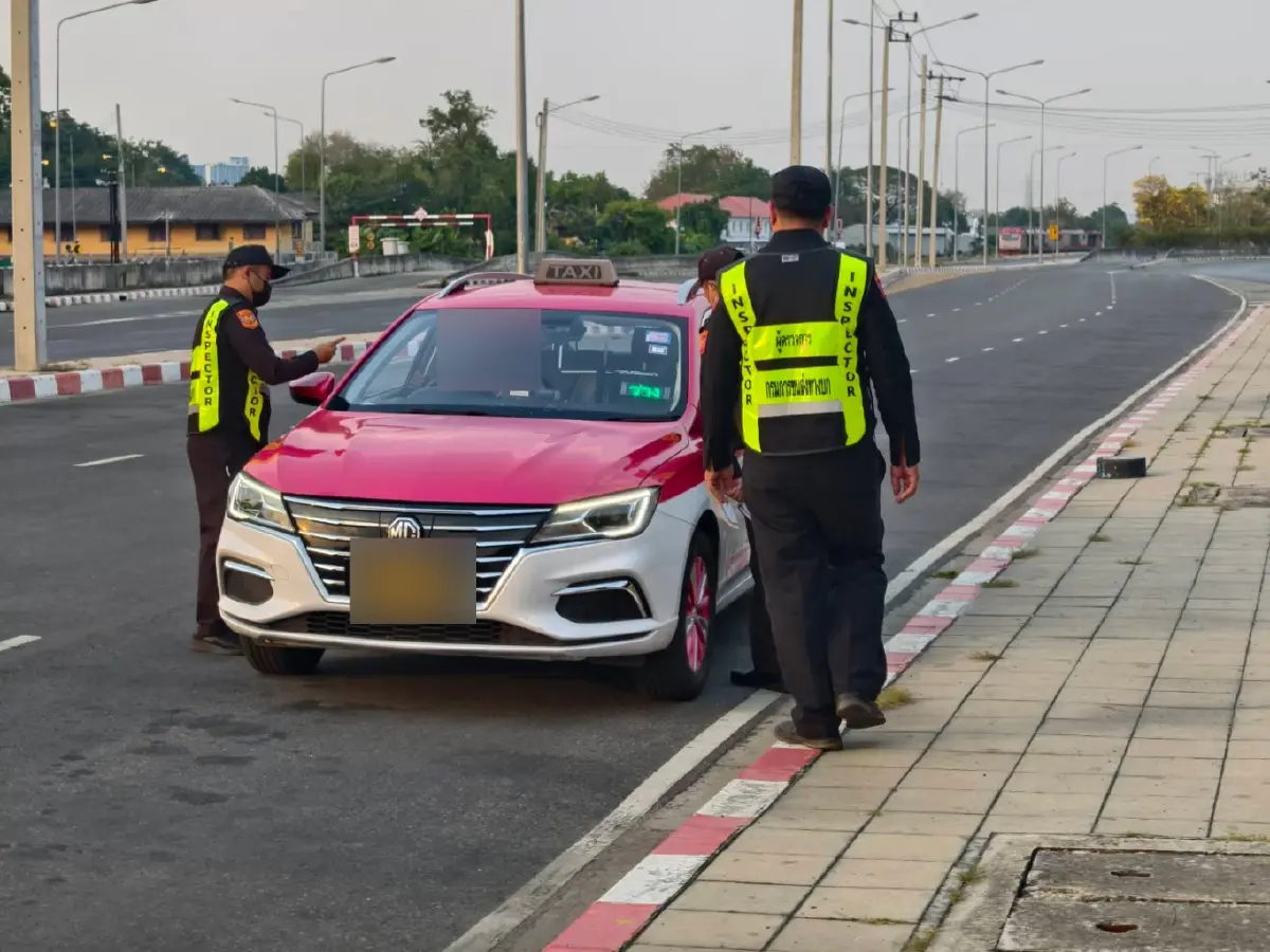 กรมการขนส่งทางบก ตรวจเข้มรถสาธารณะ แท็กซี่ – รถเมล์ หมดอายุ