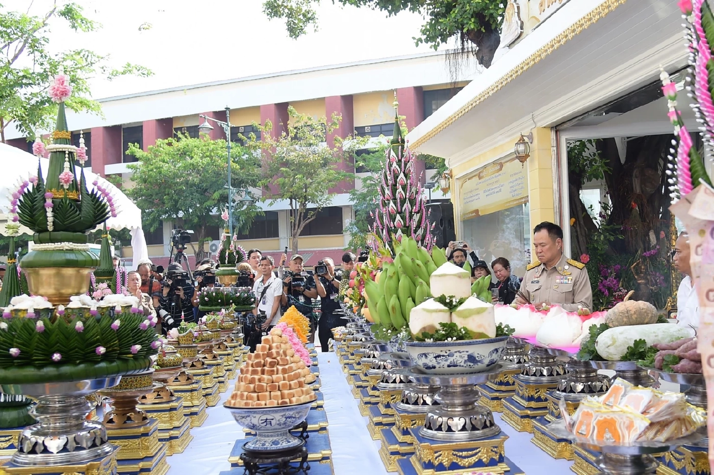 "อนุทิน" สักการะ “ศาลปู่ดำ - ตราแผ่นดิน” รอบที่ 4  เสริมสิริมงคล