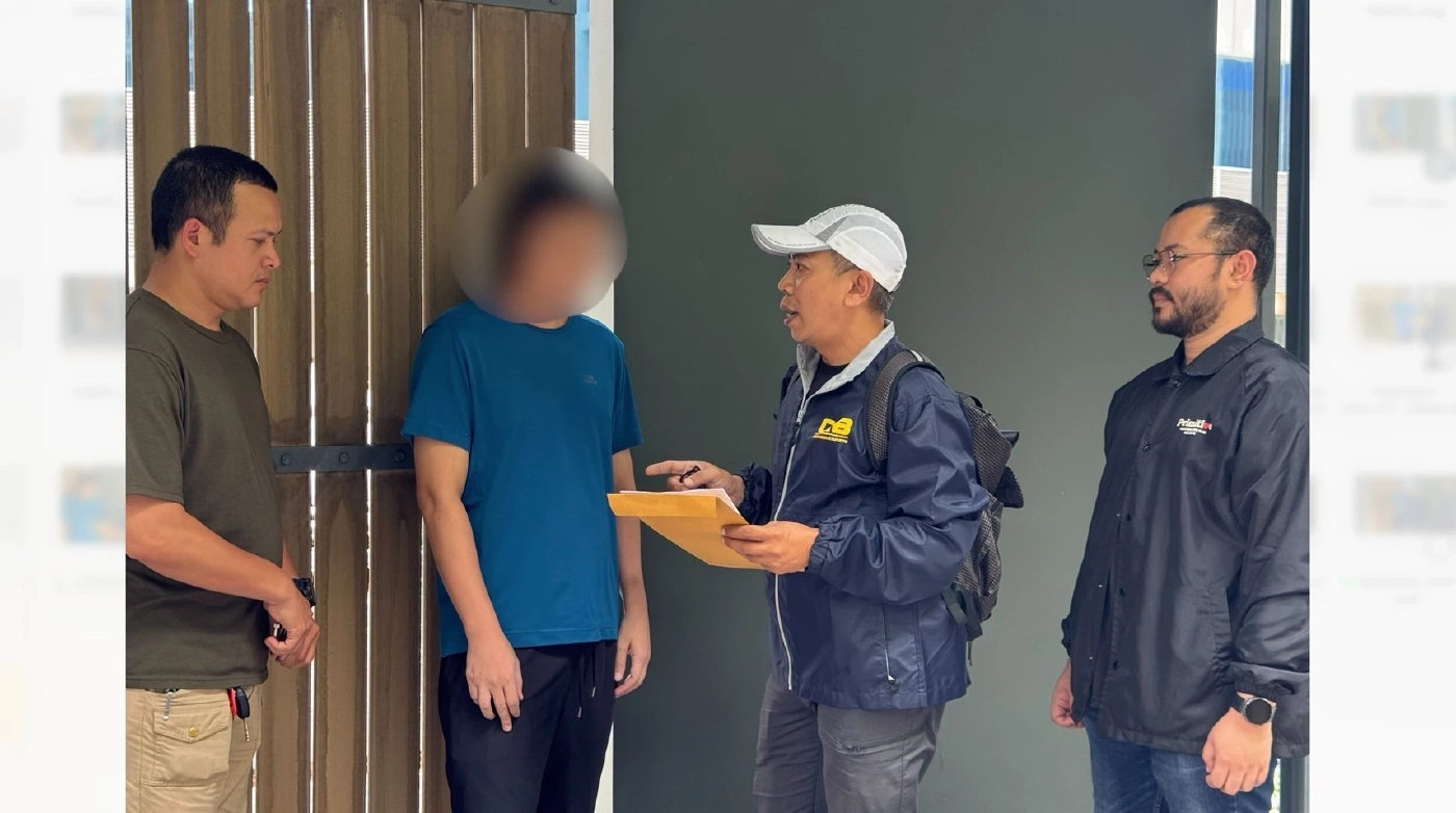 รวบแก๊งอดีตโบรกเกอร์หญิงชื่อดัง โกงหุ้นลูกค้าร่วม 100 ล้าน