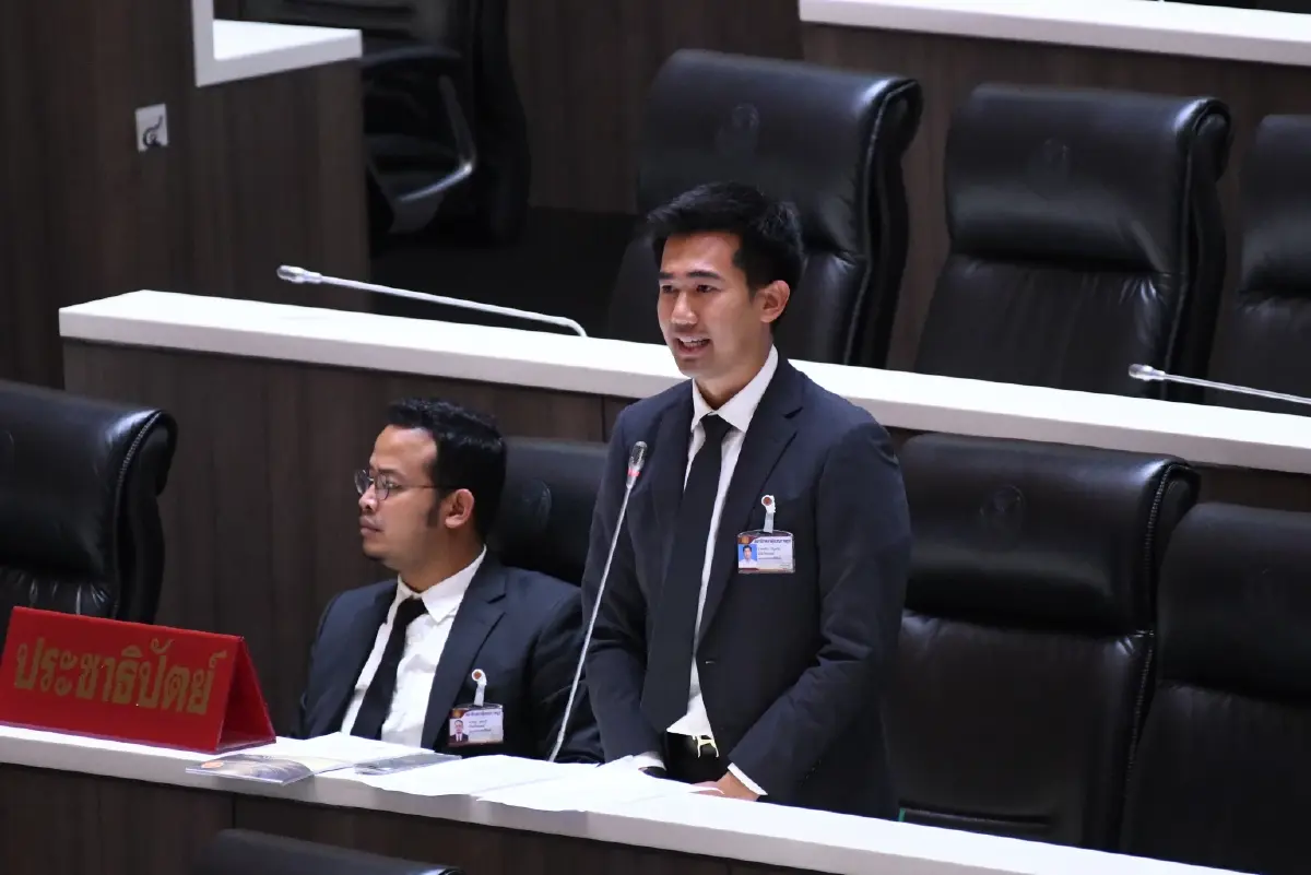 "ประชาธิปัตย์" ชงญัตติสภาฯ ตั้ง กมธ.ปฏิรูปการจัดการน้ำท่วม