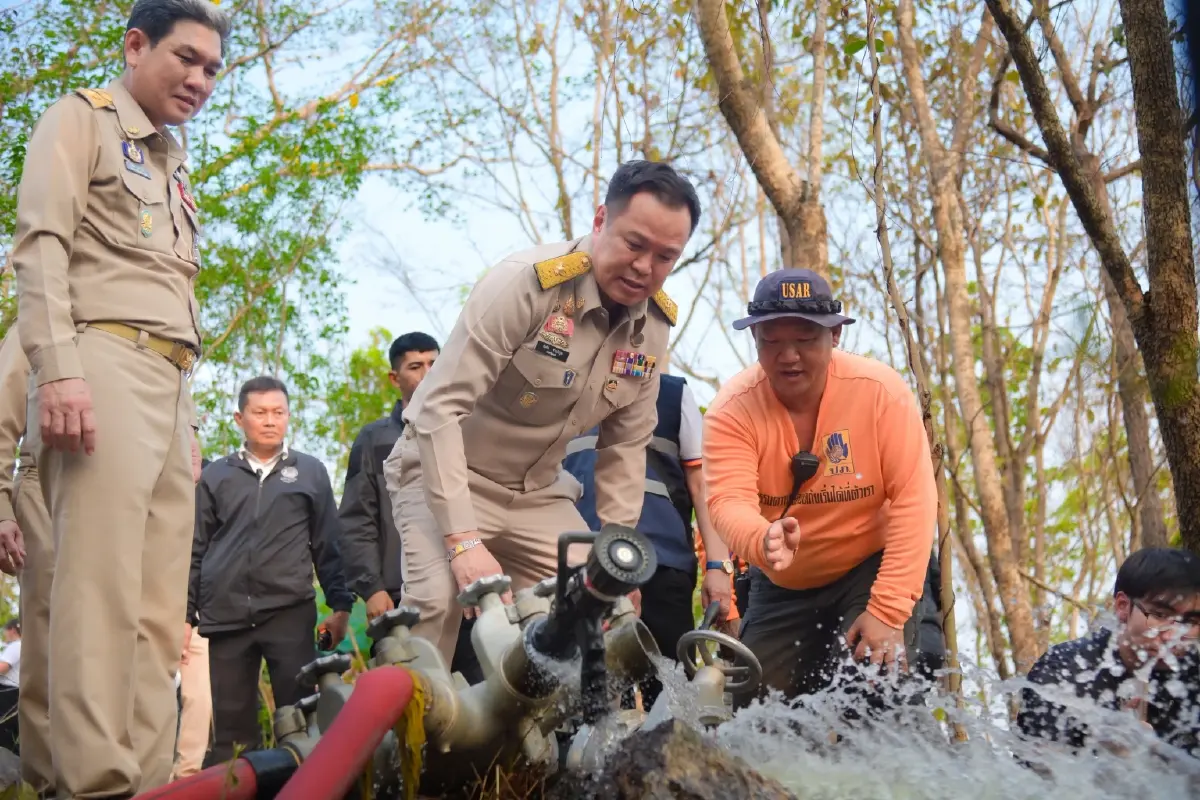 ประกาศก้องกลางดอย! "นายกฯ" สั่งลุย "ป่าเปียก" สกัดไฟป่าดอยสะเก็ด กำชับเจ้าหน้าที่เซฟชีวิต