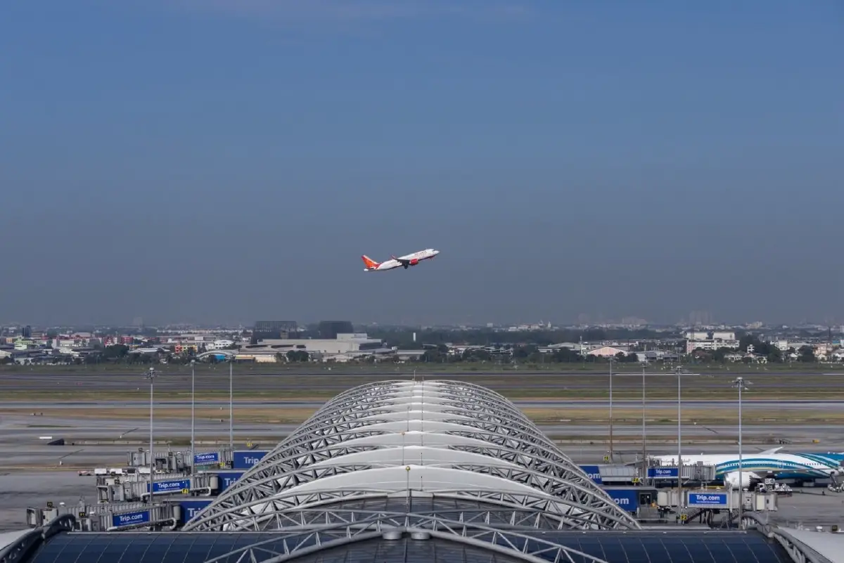 "ผอ.สุวรรณภูมิ" กางมาตรการรับมือ 1,100 เที่ยวบิน/วัน รับสงกรานต์ 69 ยัน "คิวแน่นแต่ลื่นไหล"
