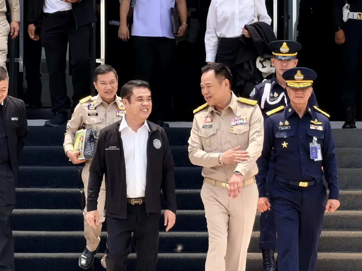 เอาจริง! "นายกฯ" ยกทัพ ครม. บิน "เชียงใหม่" ลุยสยบวิกฤต "ฝุ่น-ไฟป่า" คืนอากาศดีให้คนภาคเหนือ!