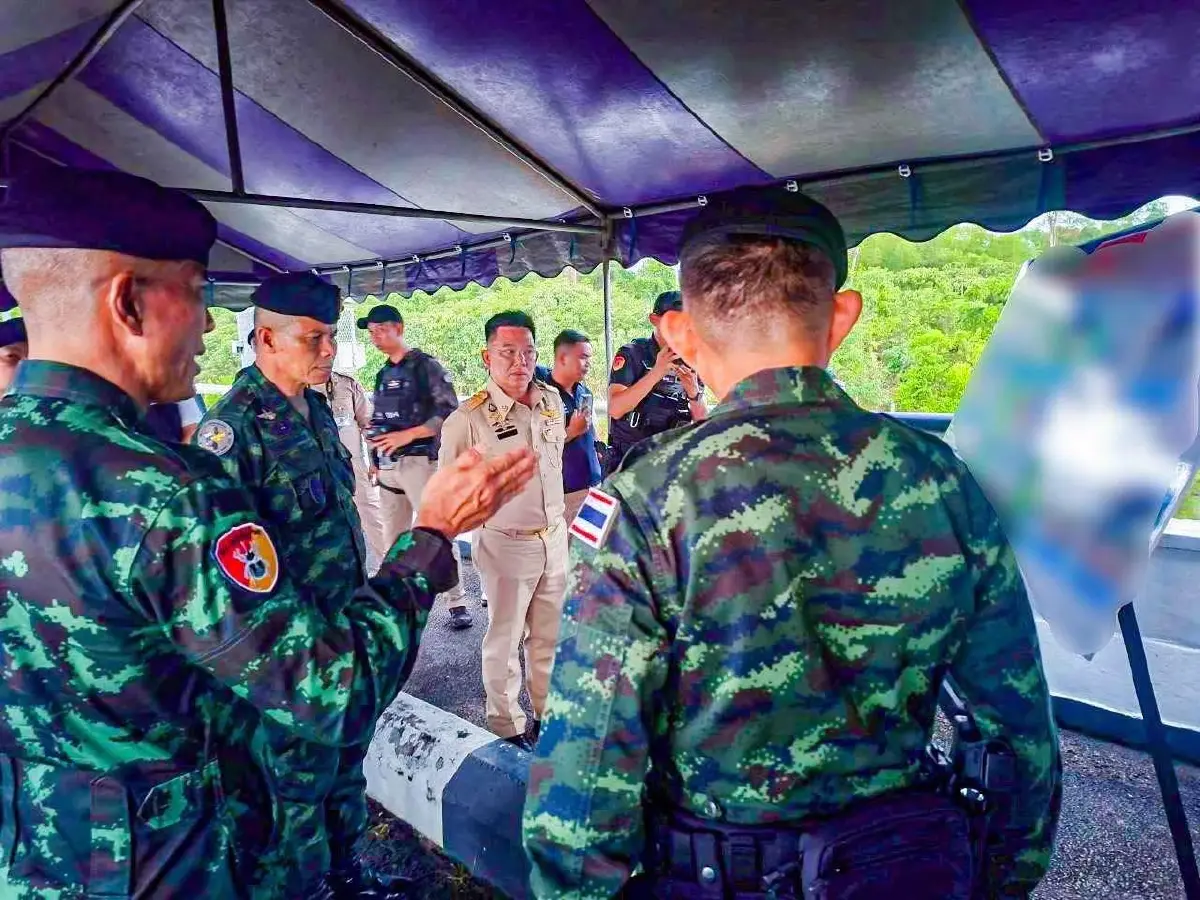 ‘ปิยะศิริ’ เลขาฯ ศอ.บต. ลงพื้นที่บูเก๊ะตา รับลูก ‘นายกฯ อนุทิน’ เร่งสร้างรั้วความมั่นคง