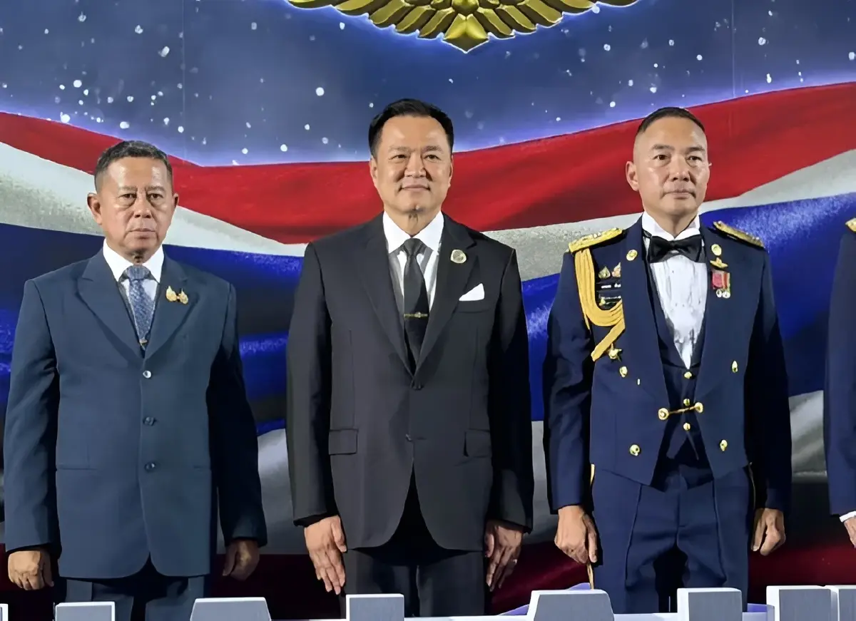 "ดร.สุรชาติ" เตือนสติรัฐบาล! อย่าติดกับดัก "สงครามทางอากาศ" ชี้ชนะด้วยเสียงกระซิบไม่มีจริง