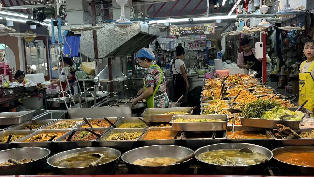 น้ำมันลด...แต่ของไม่ลง! เจาะลึก "ตลาดราม2" หลัง กบง. หั่นราคาน้ำมัน 5 บาท พ่อค้าแม่ค้าประสานเสียง "ขึ้นแล้วลงยาก"