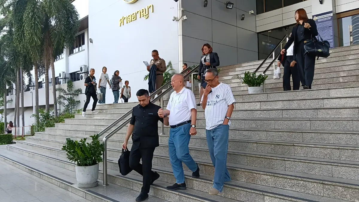 ด่วน! ศาลให้ประกัน "สนธิ ลิ้มทองกุล" 5 หมื่น! หลังพิพากษาจำคุก 4 เดือนไม่รอลงอาญา คดีหมิ่น "ธนกร" (มีคลิป)