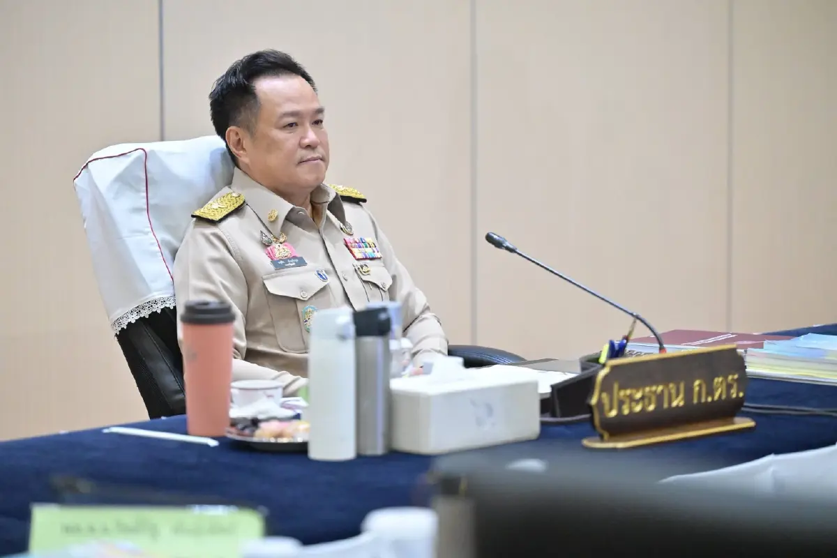 "นายกฯ" โยน "สุริยะ" แจงปมเด้ง "อธิบดีฝนหลวง" หลังทิ้งบอมบ์ลาออก แฉหลาน รมต. นัดพบนอกรอบ เปิดจดหมายลาออก "อธิบดีราเชน"