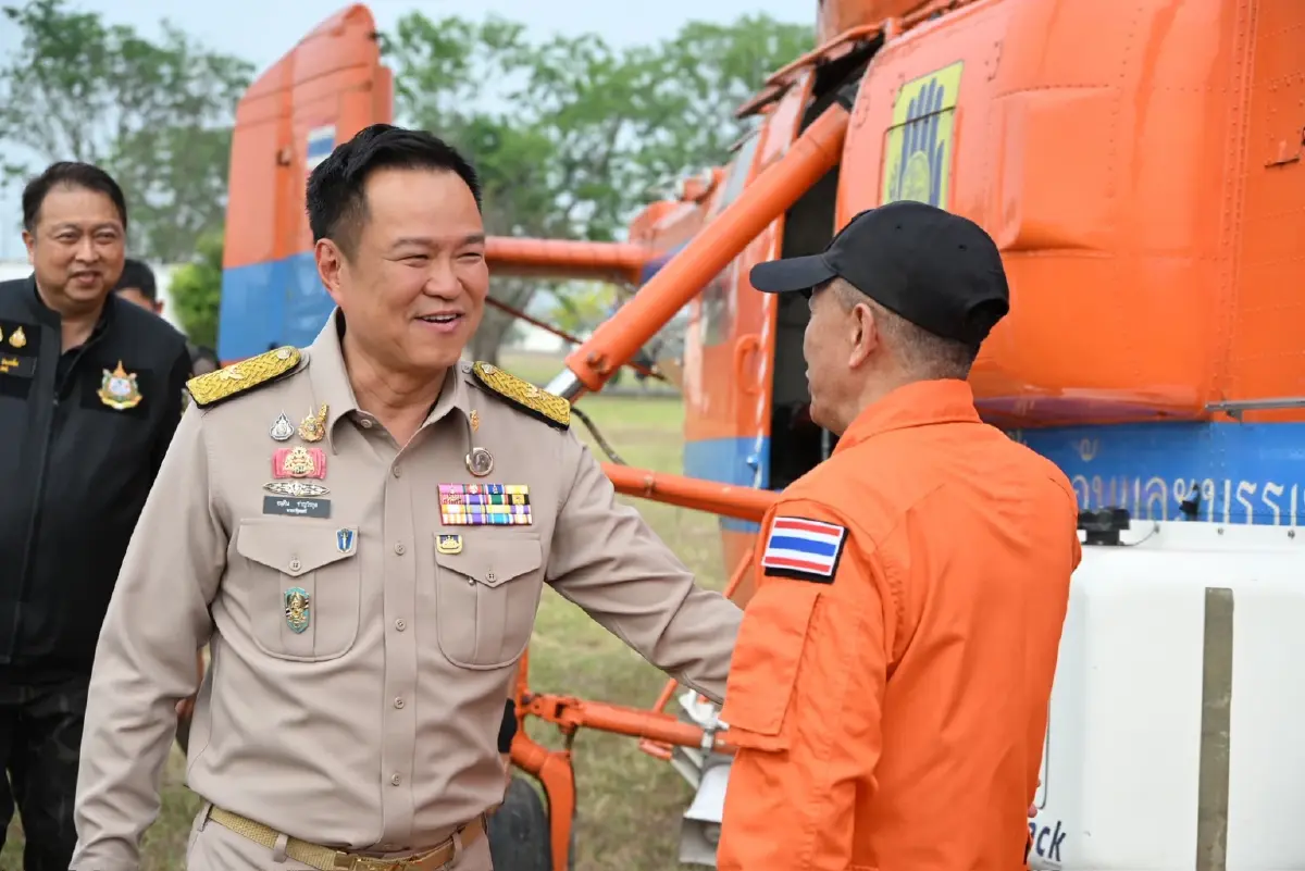 พร้อมลุย! "อนุทิน" ตรวจ "ฮ.ดับไฟป่า-รถวัดฝุ่น PM2.5 เคลื่อนที่"  คืนอากาศดีให้คนภาคเหนือ!
