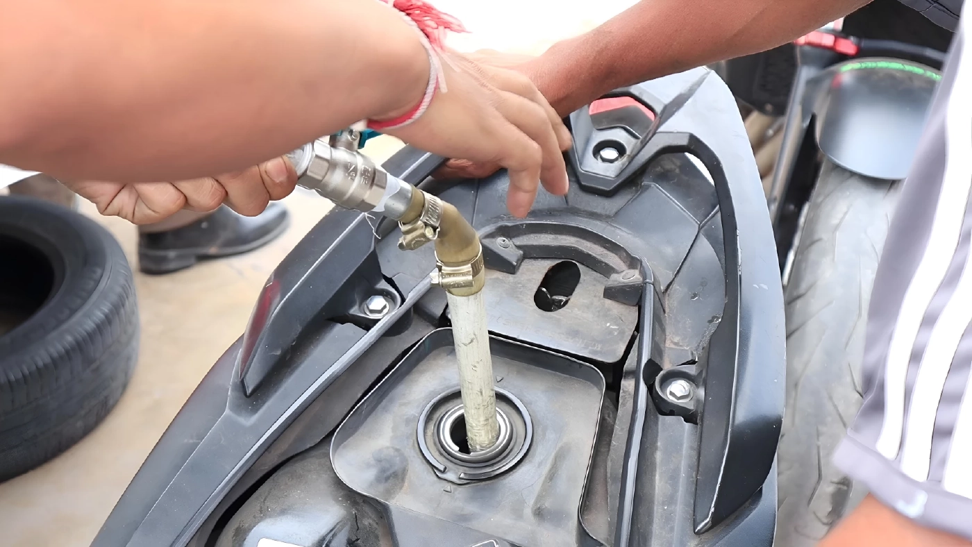 โปร่งใสตรวจสอบได้! "กรณ์" แนะ "เอกนิติ" รื้อต้นทุนน้ำมัน ยื่น 7 ประเด็นพิสูจน์ต้นทุน ช่วยประชาชนด่วน