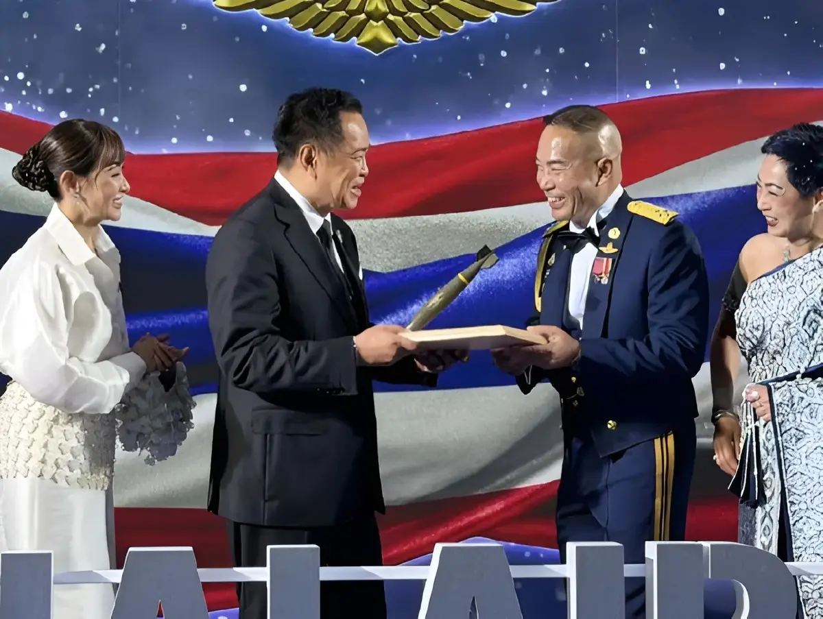 "ดร.สุรชาติ" เตือนสติรัฐบาล! อย่าติดกับดัก "สงครามทางอากาศ" ชี้ชนะด้วยเสียงกระซิบไม่มีจริง