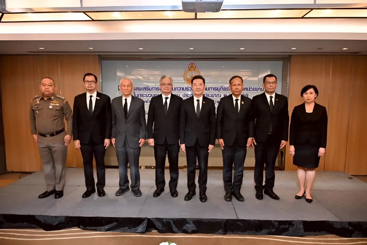 "ศาลทุจริตฯ" เคลียร์ปมฟ้อง กกต.-ฮั้ว สว. "อธิบดีผู้พิพากษา" แนะแนวทาง ฟ้อง กกต. อย่างไรไม่ให้โดน "ยกฟ้อง?"