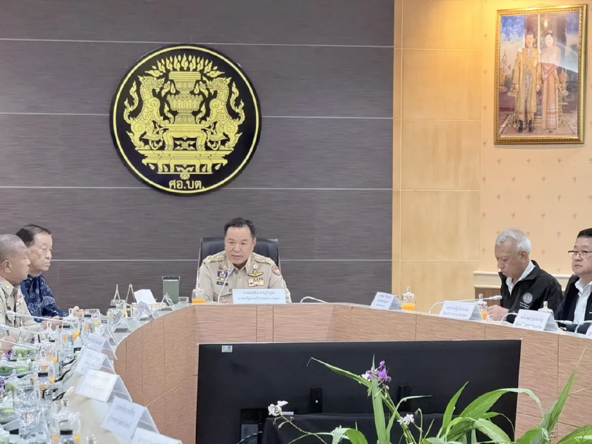 "อนุทิน" รุดถก ศอ.บต. มอบนโยบายยึดหลัก “เข้าใจ-เข้าถึง-พัฒนา” ลั่นแรง ปล่อยให้ไฟใต้คุกรุ่นแบบเดิมไม่ได้อีกต่อไป