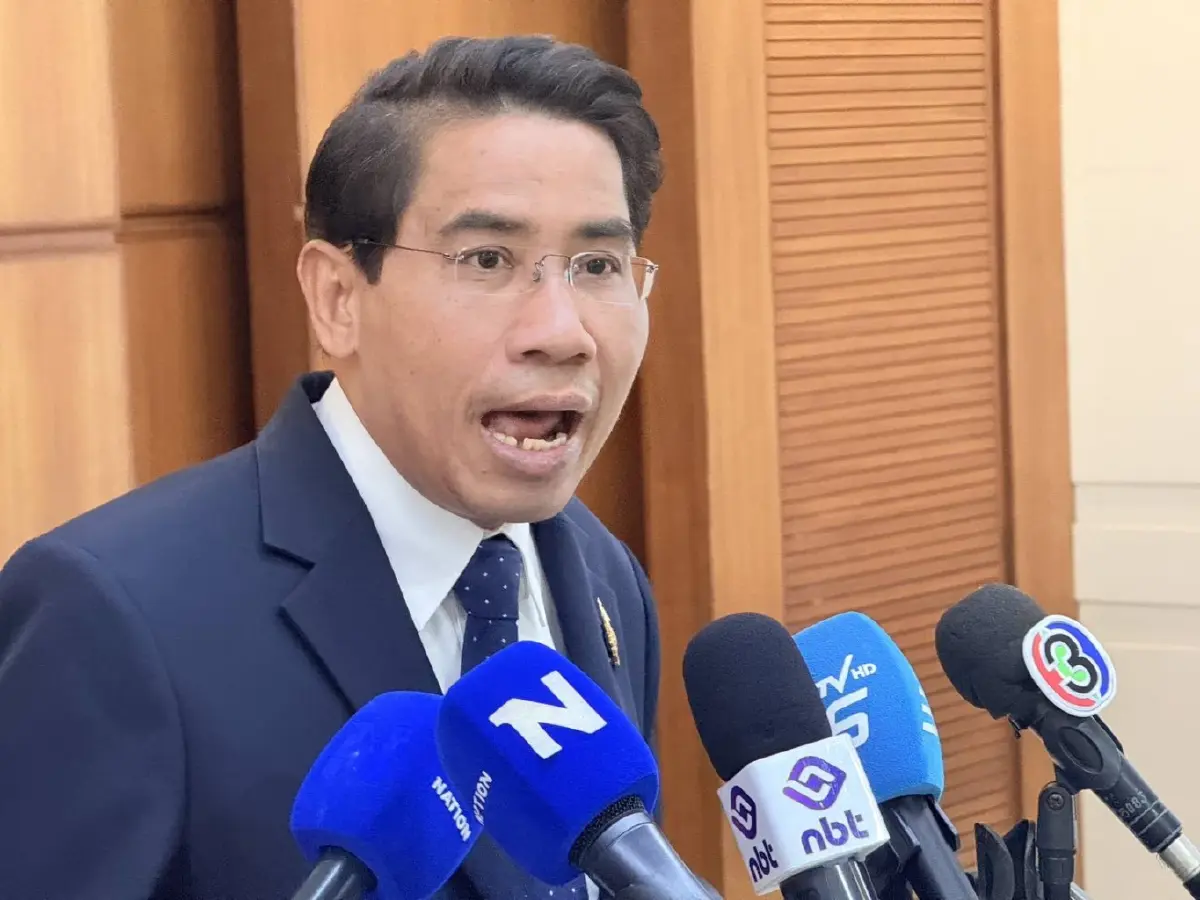 ดร.ณัฏฐ์ หรือ ดร.ณัฐวุฒิ วงศ์เนียม  นักกฎหมายมหาชน พยานฝ่ายกกต.