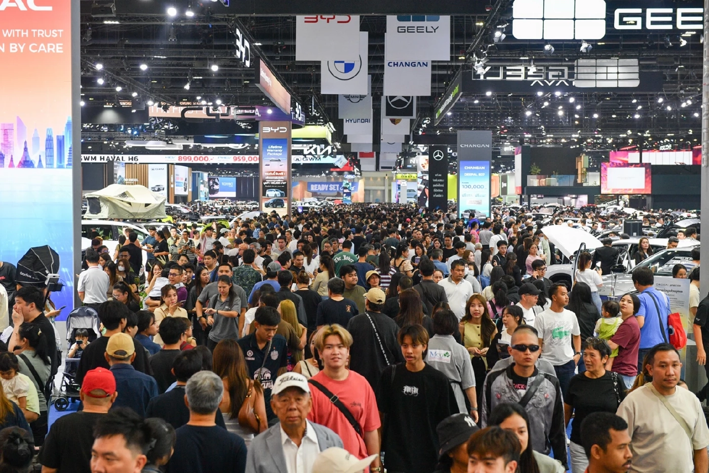 ปิดฉากมอเตอร์โชว์ ทุบสถิติยอดจอง 1.3 แสนคัน ปลุกตลาดยานยนต์ไทย สวนทางเศรษฐกิจซบ