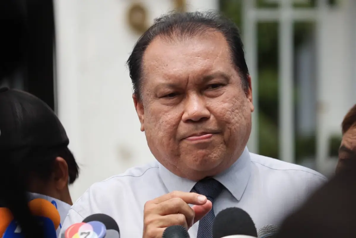 สนธิญา สวัสดี