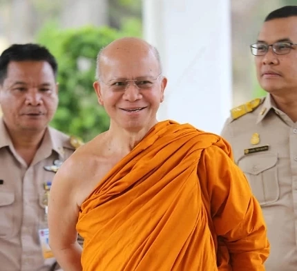 อดีตพระพรหมเมธี
