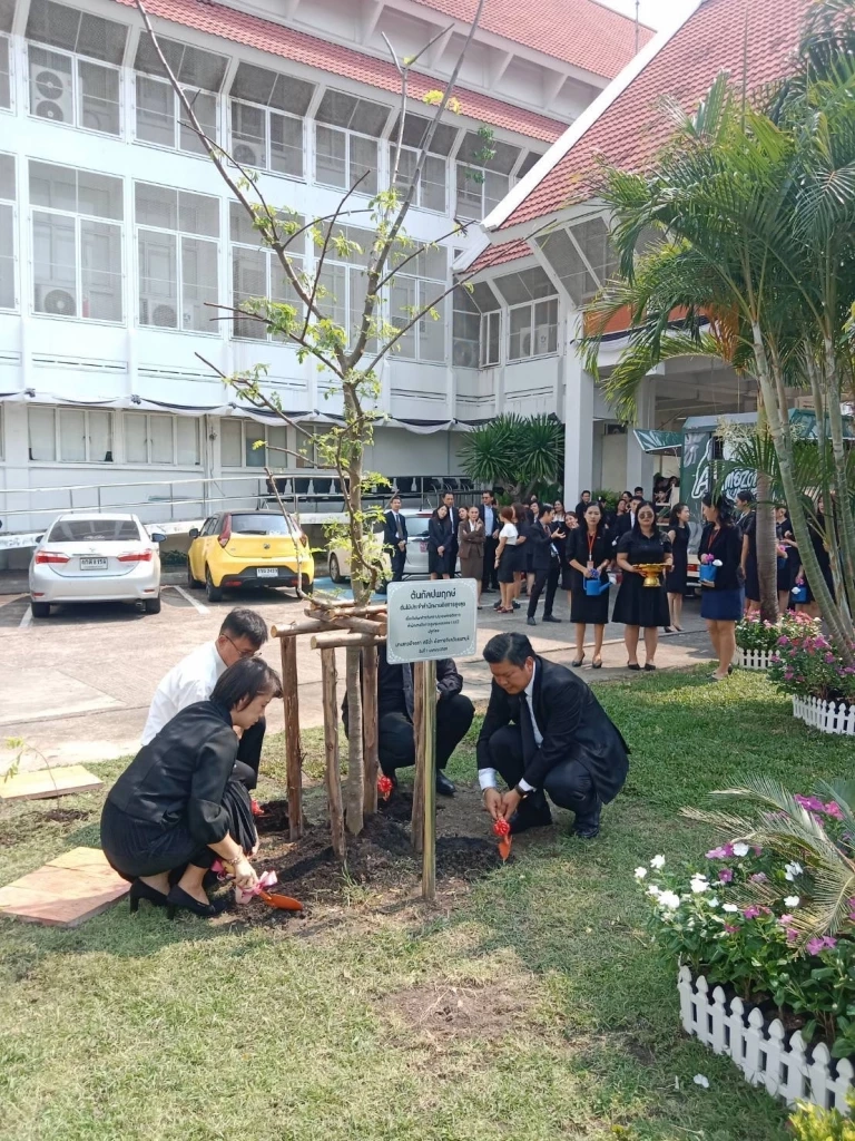 อจ.นนท์-อจ.เเขวงนนท์ฯ นำทีม สักการะสิ่งศักดิ์สิทธิ์ รับตำเเหน่ง