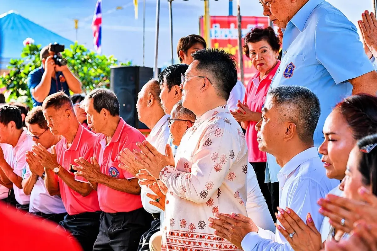 เลขาฯ ศอ.บต. ปลื้มรอยยิ้มชาวใต้ ในพิธีเช็งเม้งเจ้าแม่ลิ้มกอเหนี่ยว