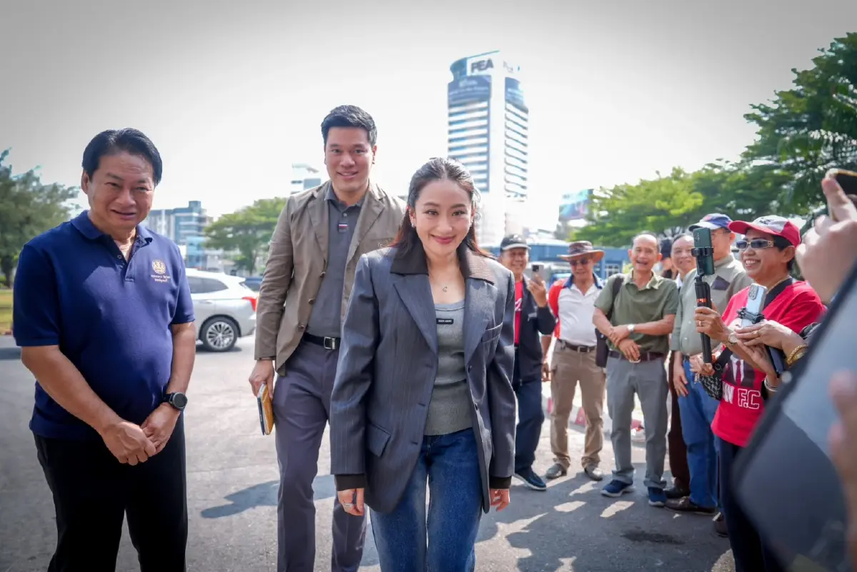 "อุ๊งอิ๊ง-ปิฎก" เข้าเยี่ยม "ทักษิณ" ครบ 7 เดือนในเรือนจำ ทนายปัดตอบปม "พักโทษ"